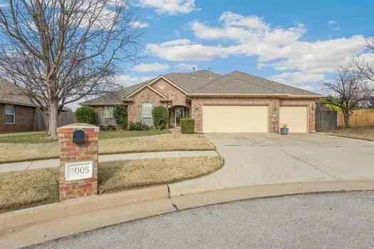 9005 NW 79th TER, Yukon, OK 73099