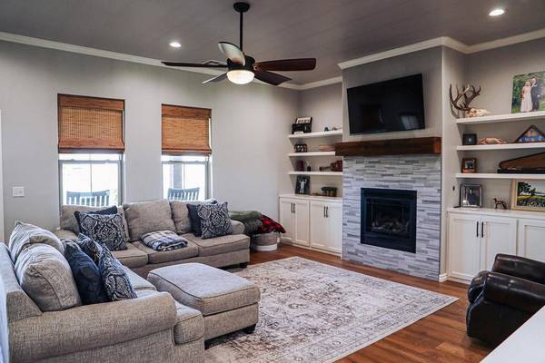 24376 E 1006 RD, Weatherford, OK 73096