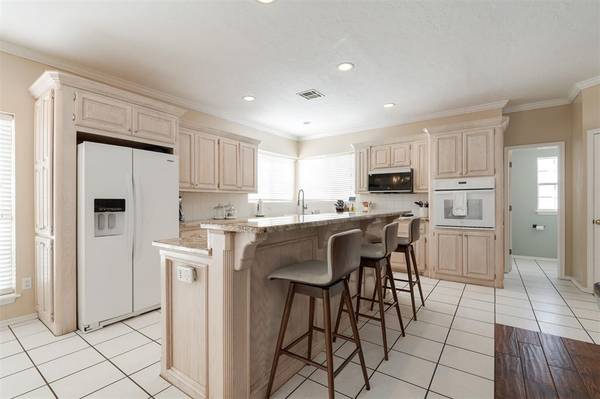 12700 Sutton Hill RD, Oklahoma City, OK 73142