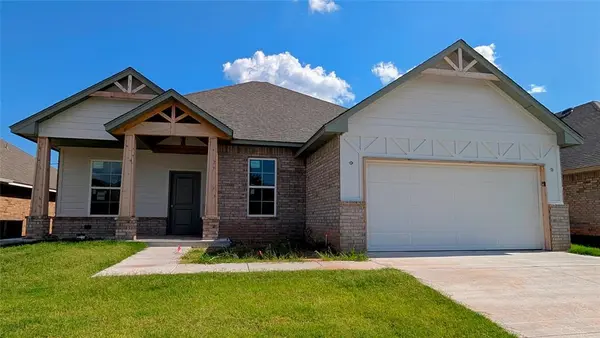 11704 SW 15th TER, Yukon, OK 73099