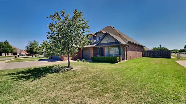 5720 St James PL, Oklahoma City, OK 73179