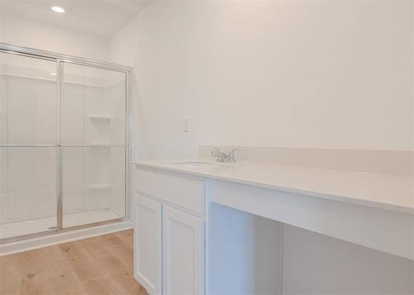 960 Pumpkin DR, Newcastle, OK 73065