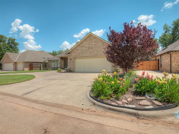 8024 NW 100th ST, Oklahoma City, OK 73162