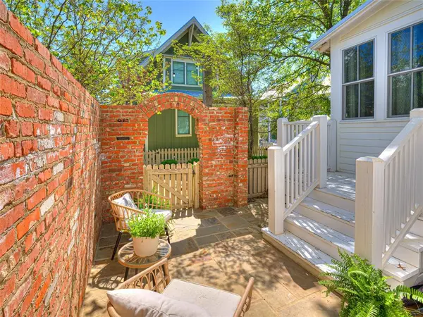 35 Boardwalk ST #A, Carlton Landing, OK 74432
