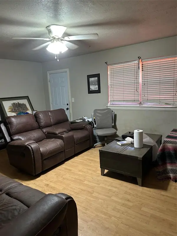 101 Burton PL, Edmond, OK 73013