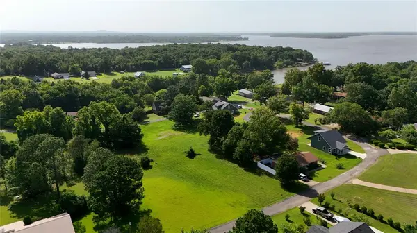 1685 W McGill CIR, Eufaula, OK 74432