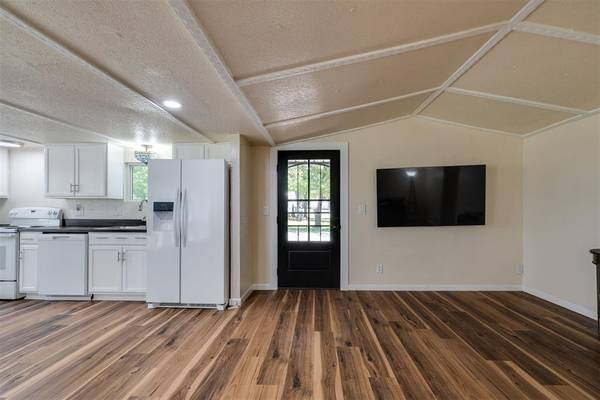 9209 Sleepy Hollow DR, Newalla, OK 74857