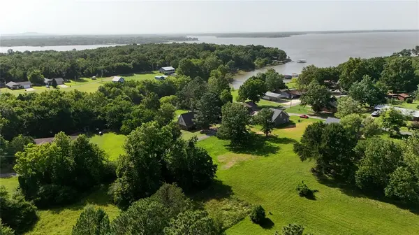 1697 W McGill CIR, Eufaula, OK 74432