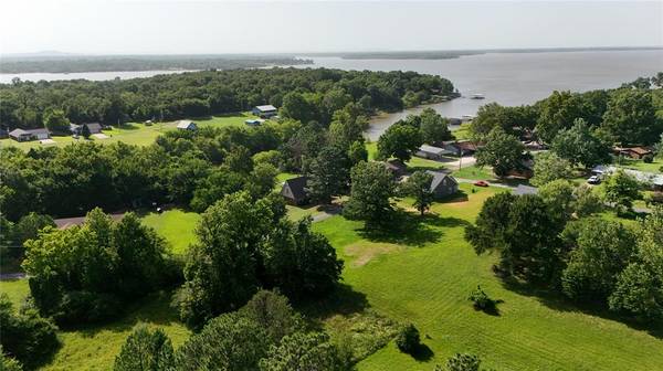 1697 W McGill CIR, Eufaula, OK 74432