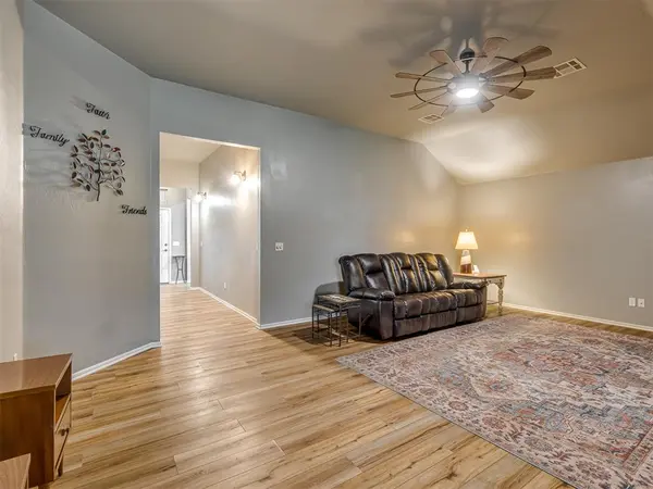 8128 Kaden RD, Oklahoma City, OK 73132