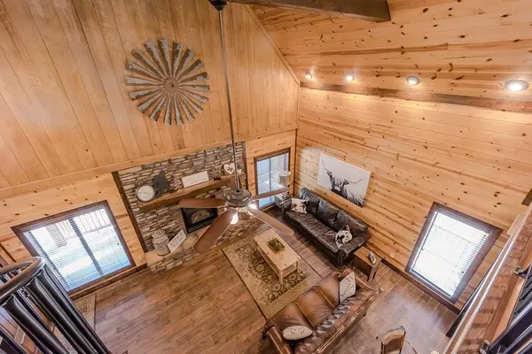 309 Poplar CIR, Broken Bow, OK 74728