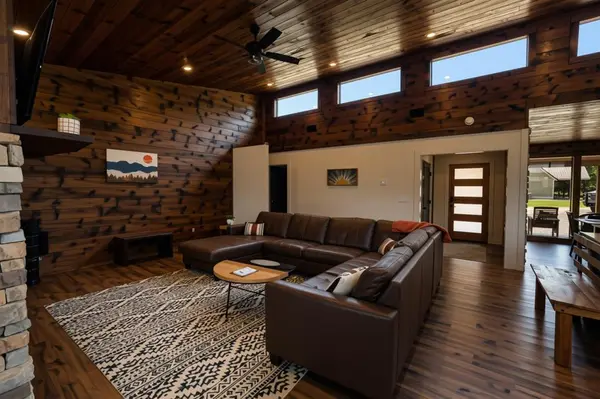 18 Hickory Springs TRL, Broken Bow, OK 74728