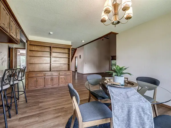 1111 Robin Hood LN, Norman, OK 73072