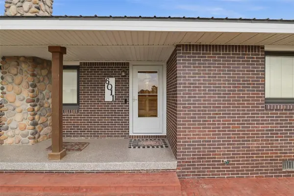 6011 Sunset DR, Guymon, OK 73942
