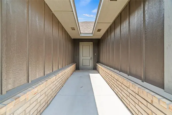 4680 Lincoln LNDG, Harrah, OK 73045