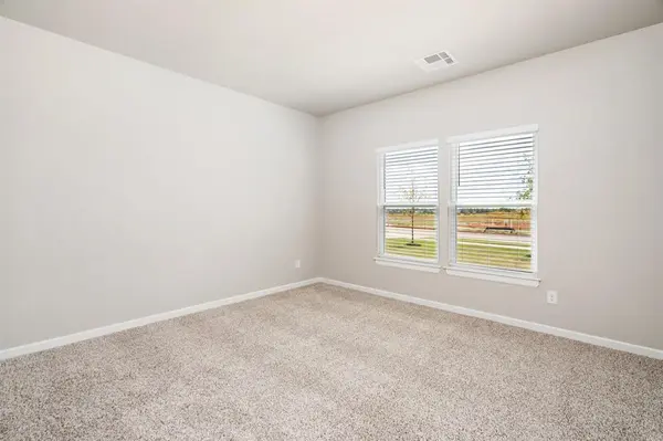 736 Luna WAY, Tuttle, OK 73089