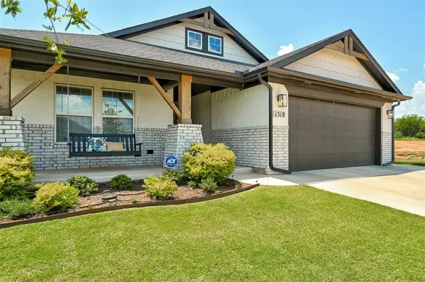 1518 Flint Hills ST, Norman, OK 73069