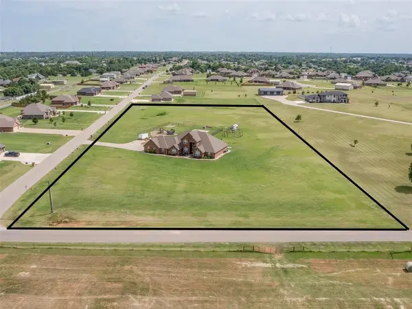 921 Hannah Dr, Tuttle, OK 73089