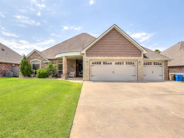 3112 Venice CT, Norman, OK 73071