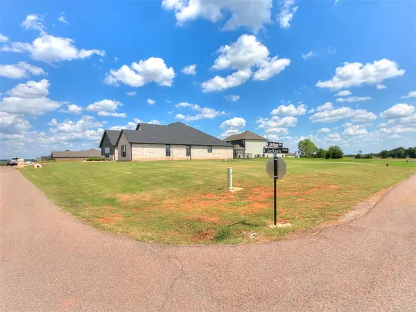 2255 Jackson LN, Blanchard, OK 73010