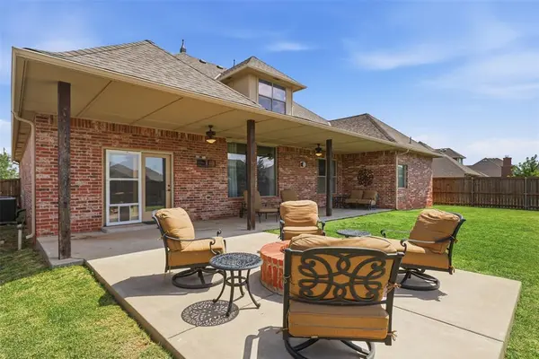 13608 Cobblestone Curve RD, Oklahoma City, OK 73142