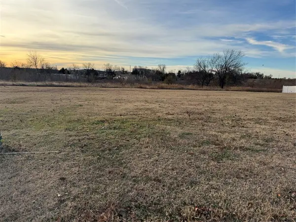 1404 Coffey DR, Perry, OK 73077