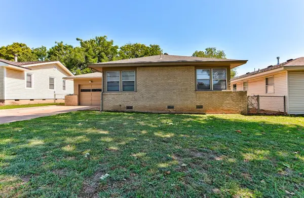 1222 Rose DR, Shawnee, OK 74804