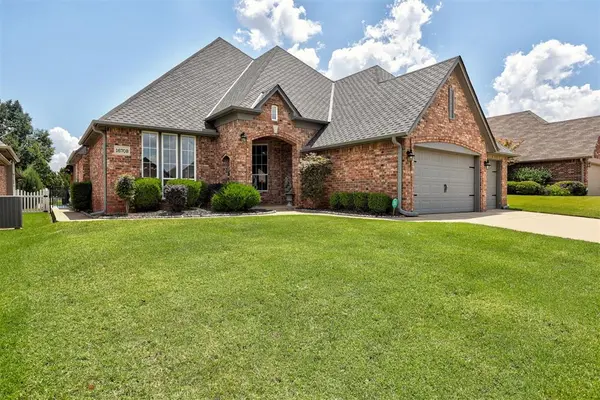 16708 Covington MNR, Edmond, OK 73012