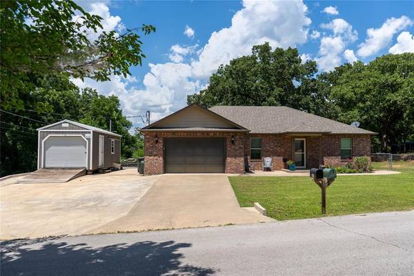 407 E Carlos AVE, Bristow, OK 74010