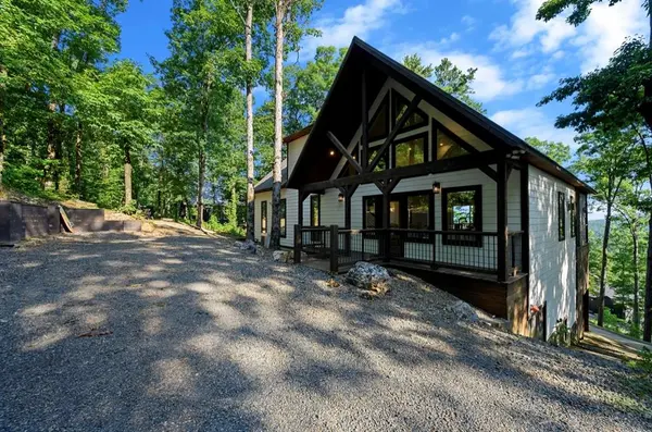 266 MOONSHINER SPRINGS TRL, Broken Bow, OK 74728