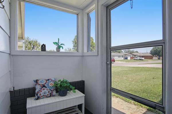 6004 SE 7th ST, Oklahoma City, OK 73110