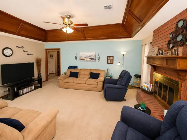 9320 Mayview CIR, Oklahoma City, OK 73159