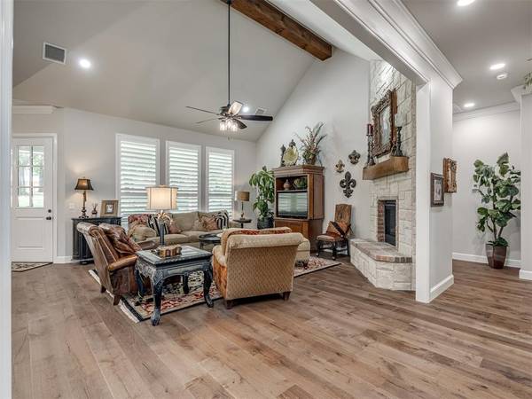 1055 Lucas WAY, Newcastle, OK 73065