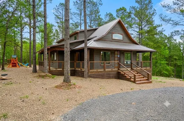 111 Red Berry TRL, Broken Bow, OK 74728