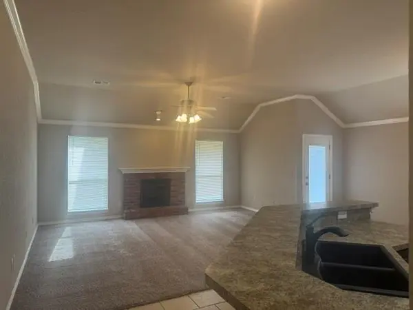 1405 Sunrise DR, Moore, OK 73160