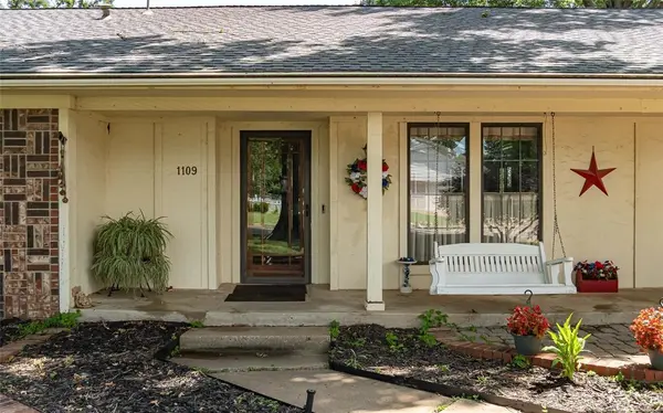 1109 Sherwood LN, Broken Arrow, OK 74011