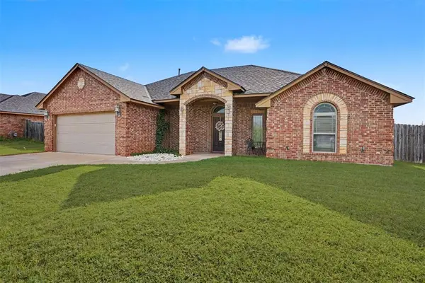 1506 NE Scenic Ridge RDG, Elgin, OK 73538