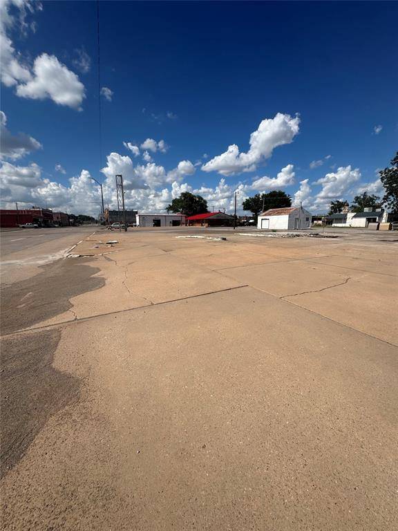 202 S 4th ST, Sayre, OK 73662
