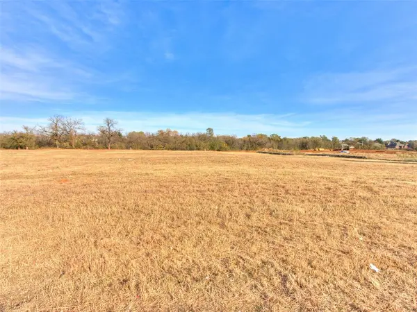 5700 S Mustang RD, Mustang, OK 73064