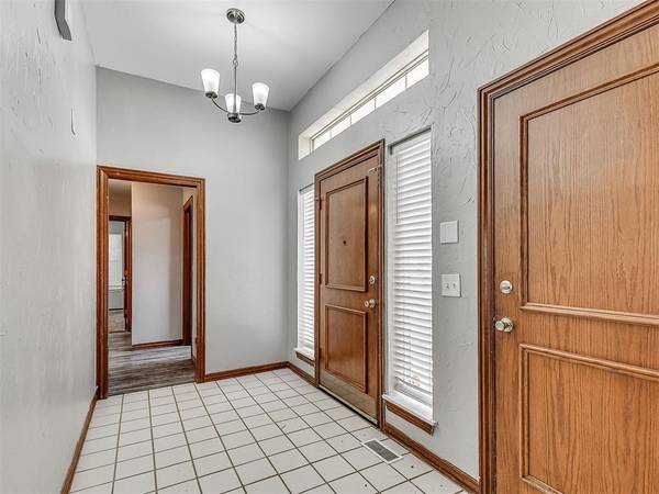 1125 Richmond RD, Edmond, OK 73034
