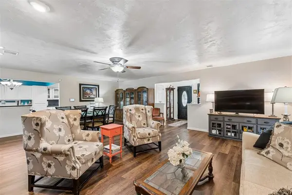 9809 S Country Club DR, Oklahoma City, OK 73159