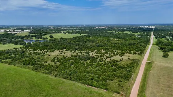 1 E 880 RD, Stroud, OK 74079