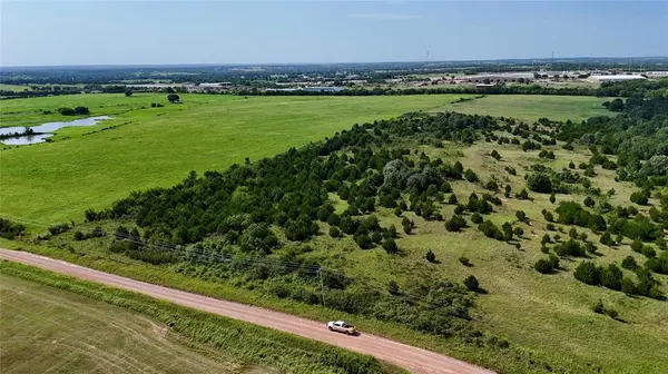 4 E 880 RD, Stroud, OK 74079