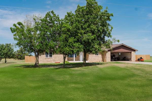 12497 N 1780 RD, Erick, OK 73645