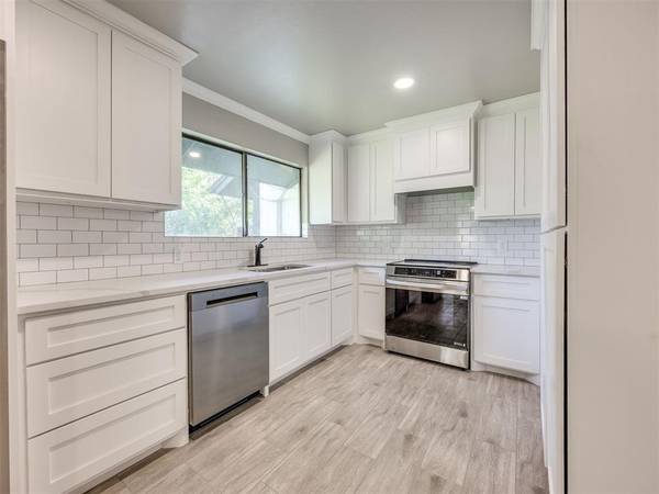 11609 Twisted Oak RD, Oklahoma City, OK 73120