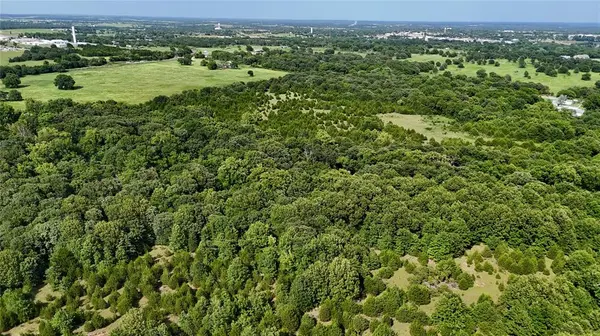 7 E 880 RD, Stroud, OK 74079