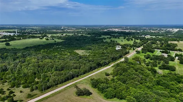 8 E 880 RD, Stroud, OK 74079