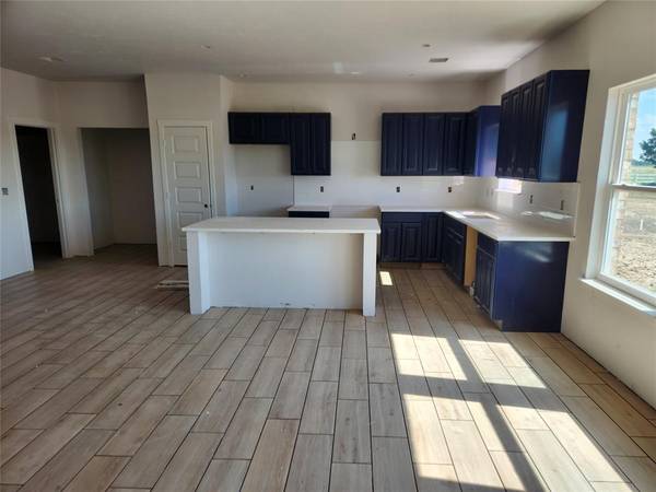 1906 Topaz RD, Pryor, OK 74361