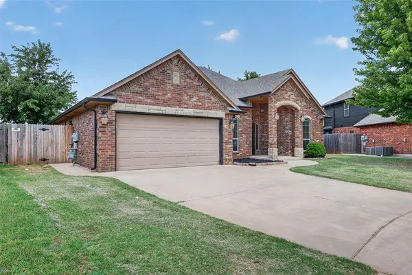 533 W Alamo Court WAY, Mustang, OK 73064