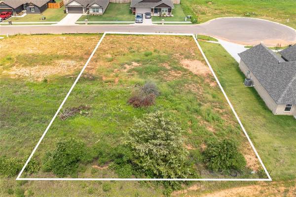 4672 Lincoln LNDG, Harrah, OK 73045